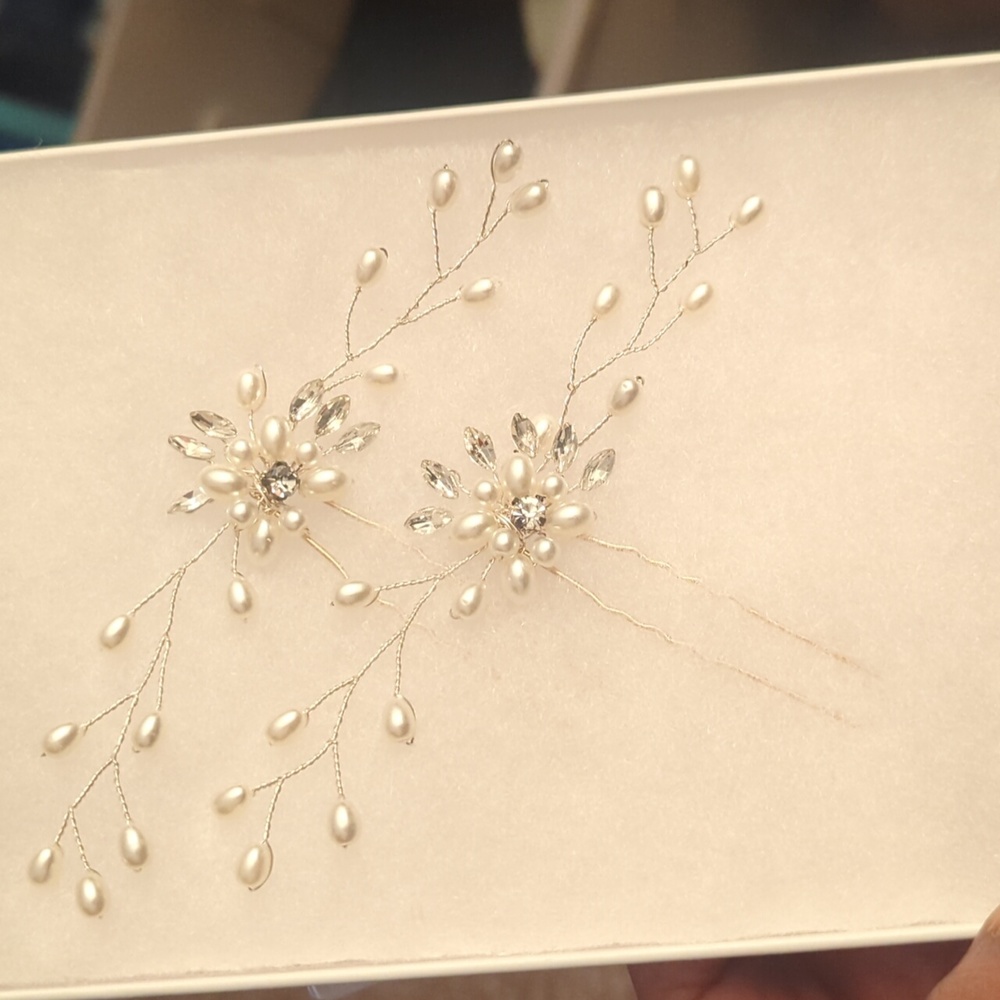 NWOT Ms to Mrs Wedding Hair Pins
